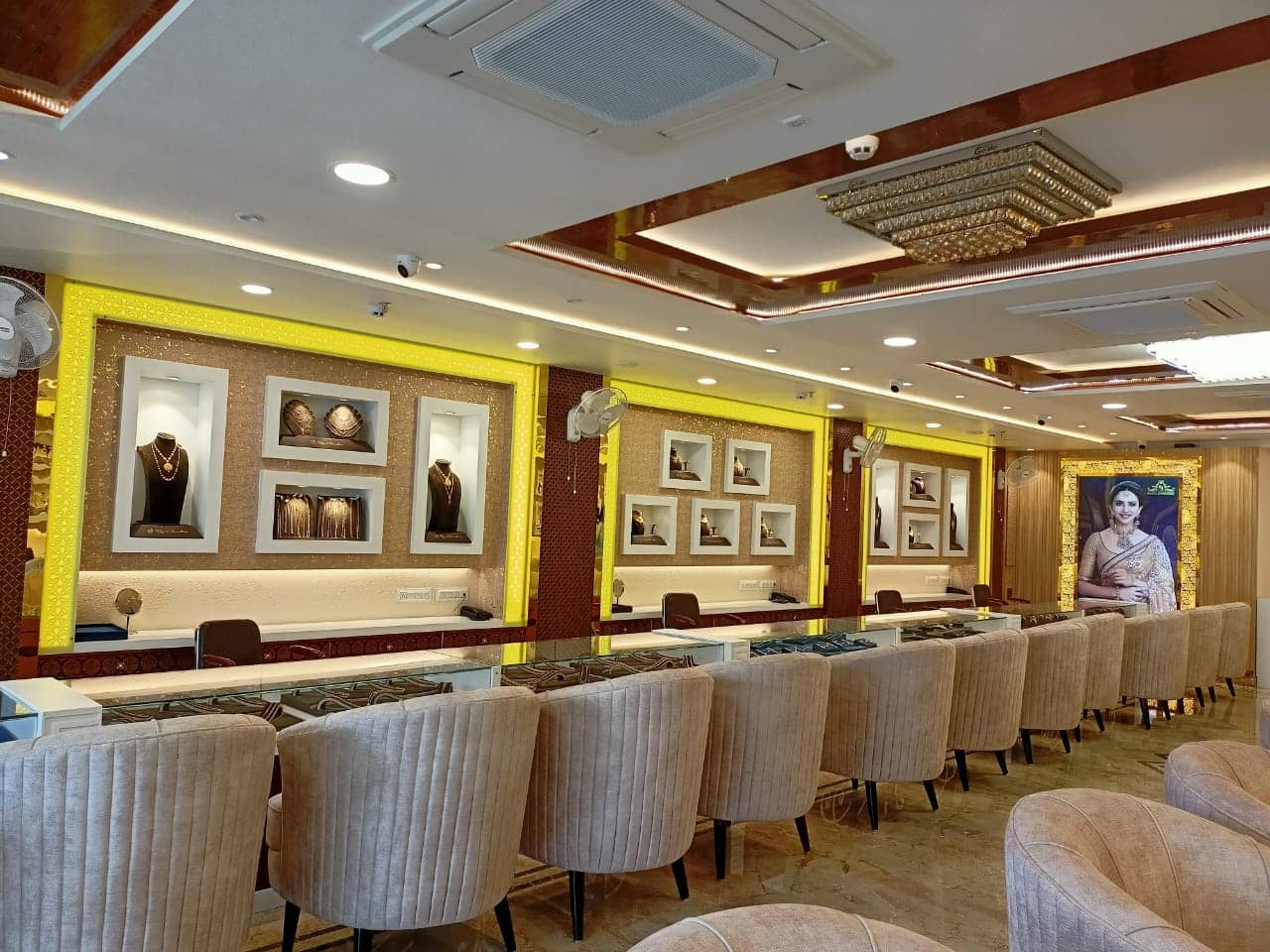 11. royal jewellers -best jeweler showroom in varanasi